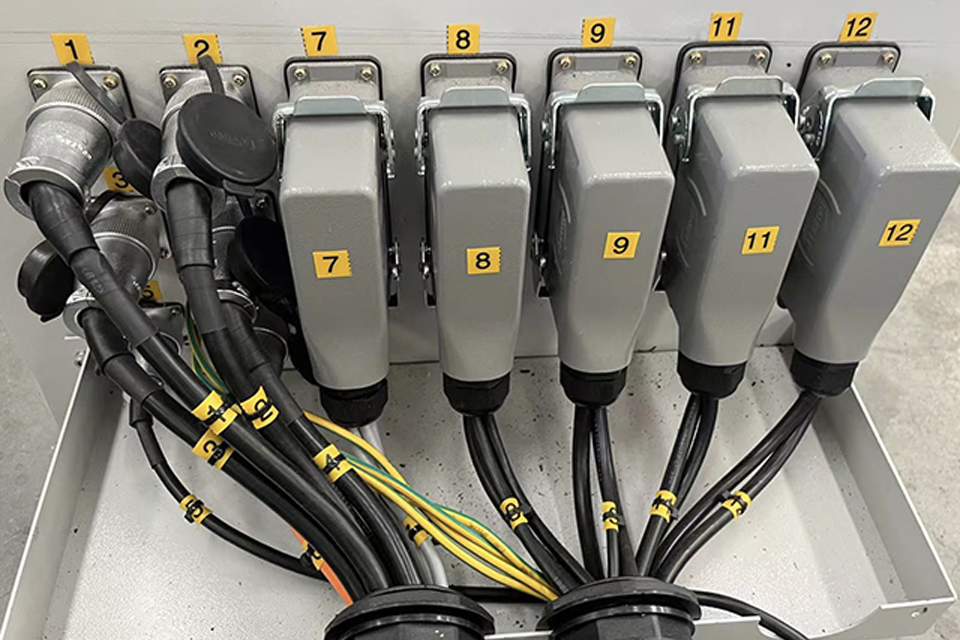 Ruteadora CNC de 5 ejes 03