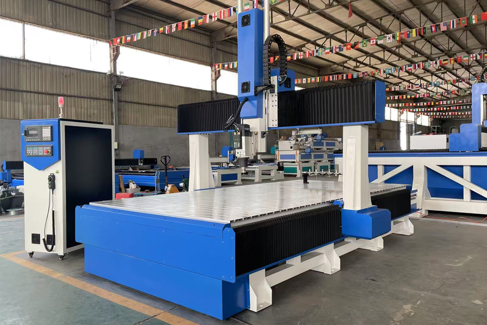 5-осевой маршрутизатор с ЧПУ