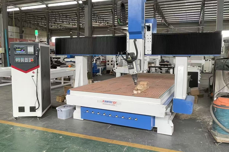 Router CNC a 5 assi